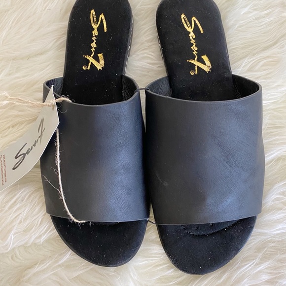 BNWT SEVEN7 MALIBU SANDAL color BLACK, SIZE 7 - Picture 2 of 7